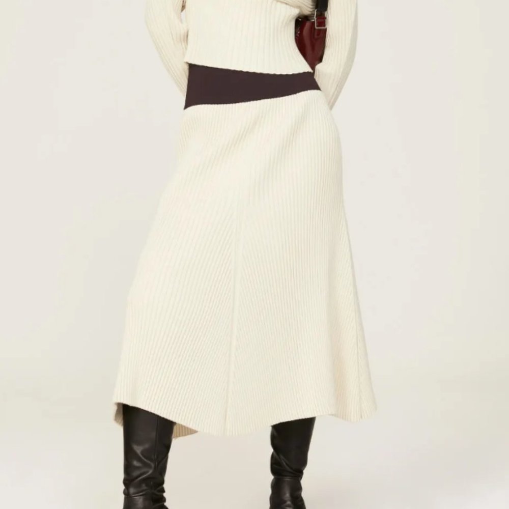 Tory Burch Cream Ribbed Maxi Skirt with Black Waistband